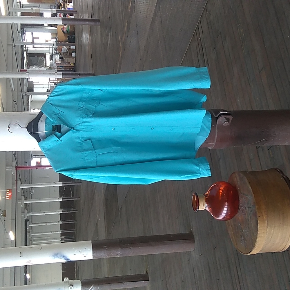 NWT Stillwater Company men's turquoise button down shirt (size extra large)